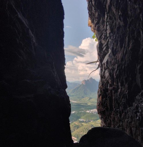 Gruta en el Cerro del Recodo 